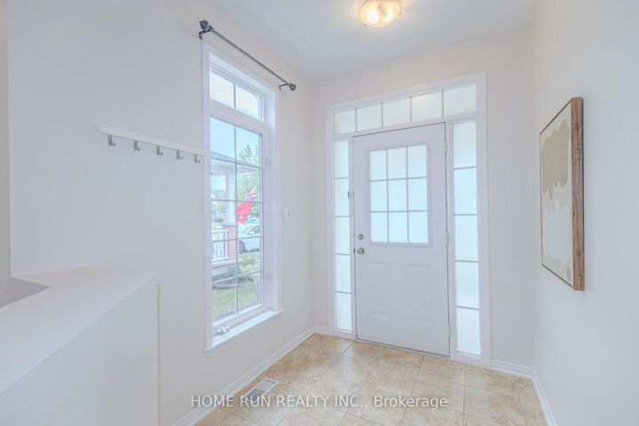 Property Photo: 538 Ravendale Way ON K2J 0M6
