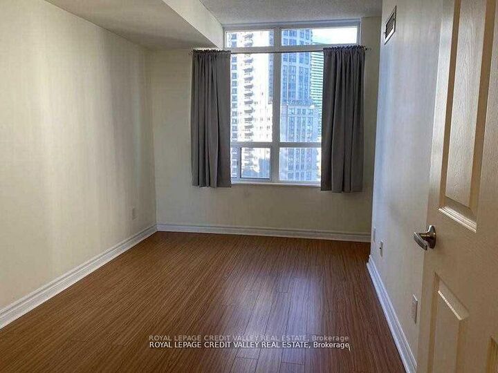 Property Photo: 3880 Duke Of York Boulevard 1204 ON L5B 4M7