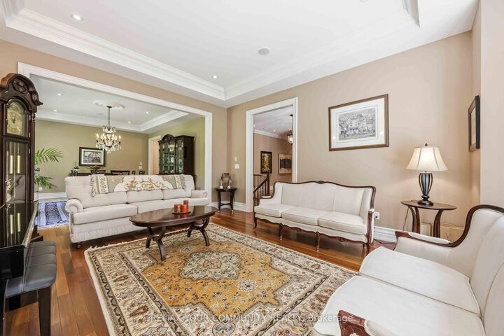 Property Photo: 46 Lake Woods Drive ON L4A 1P1