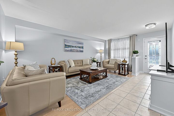 41 Russell Hill Drive — photo 1