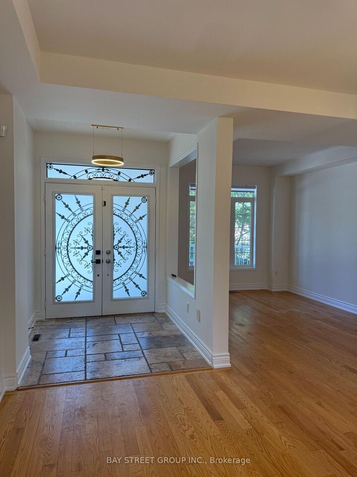 Property Photo: 39 Emery Hill Boulevard ON L6C 2W7