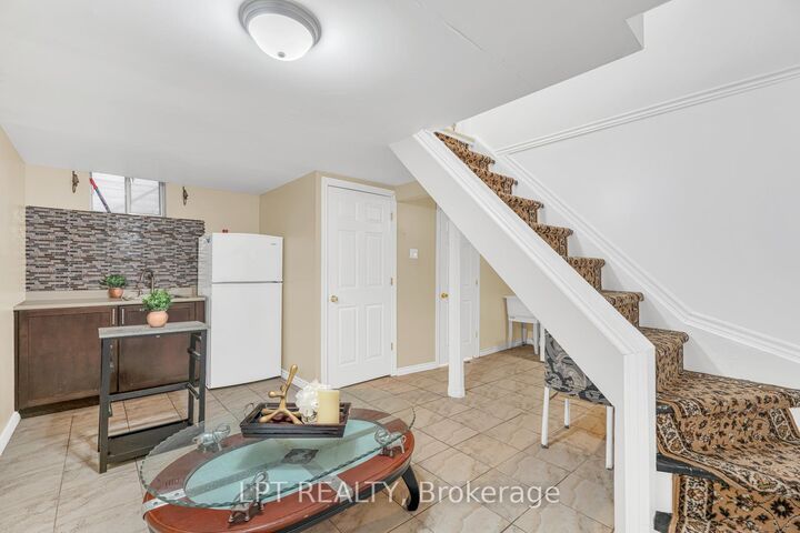 Property Photo: 95 Huntingwood Crescent ON L6S 1S5