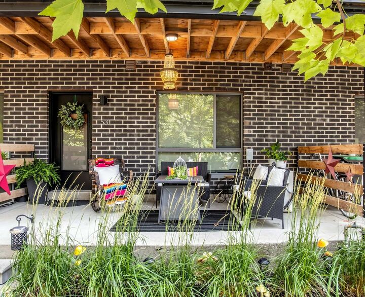 Property Photo:  369 Essa Road 53  ON L4N 9C8 