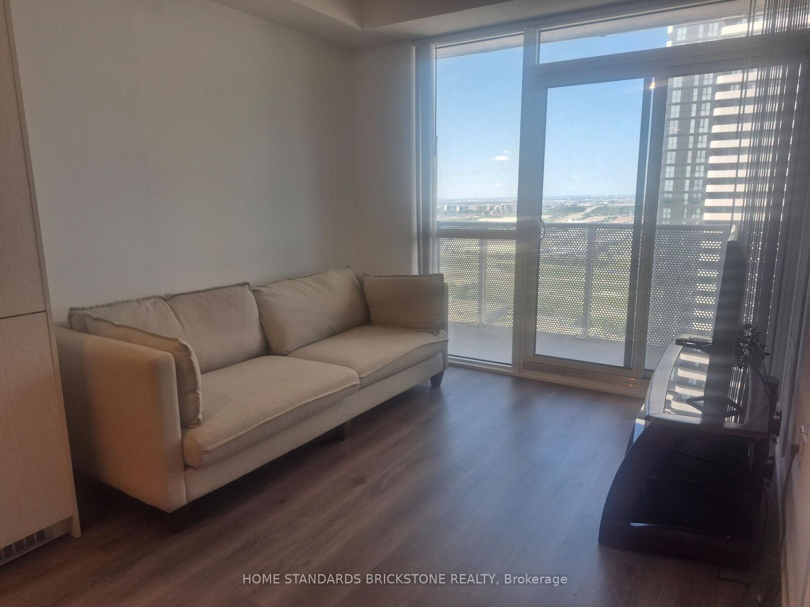Property Photo: 28 Interchage Way W 3716 ON L4K 0P8