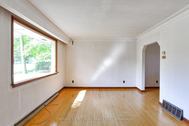 Property Photo: 398 Old Muskoka Road ON L3V 4G7