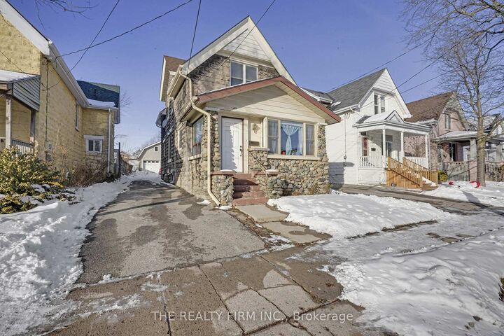 Property Photo: 924 Princess Avenue ON N5W 3M6