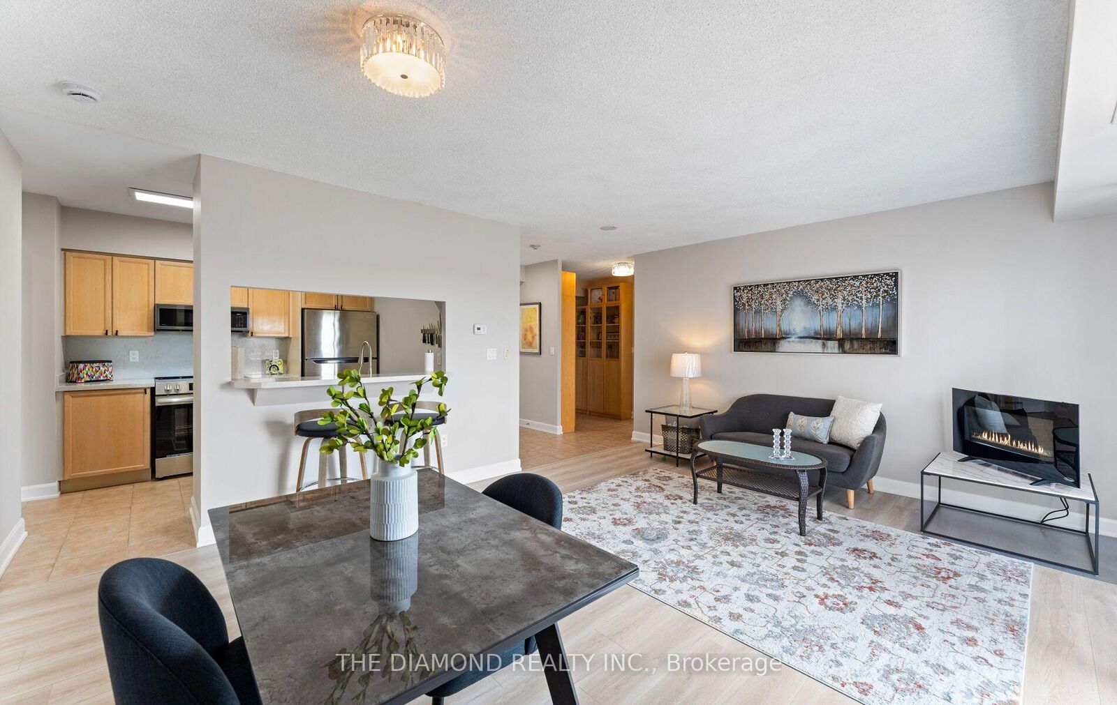 Property Photo: 2088 Lawrence Avenue W 907 ON M9N 3Z9