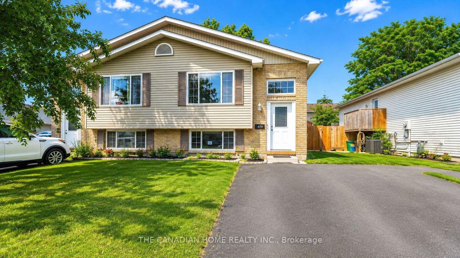 Property Photo: 45 Oak Street ON K8N 5Y4