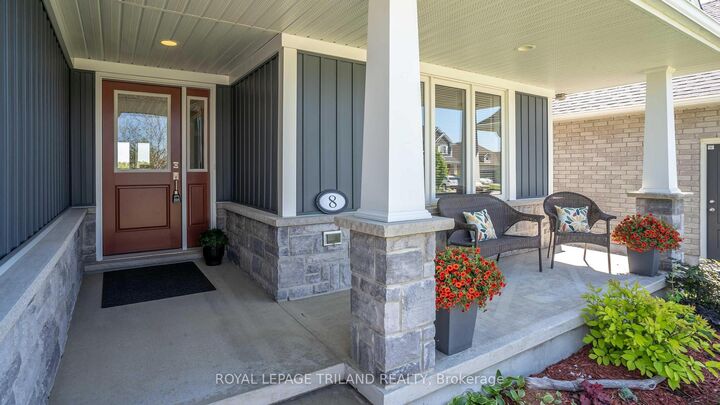 Property Photo:  8 Melrose Court  ON N5R 0J4 