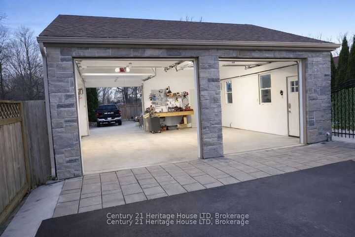 Property Photo: 6021 Montrose Road ON L2H 1L4