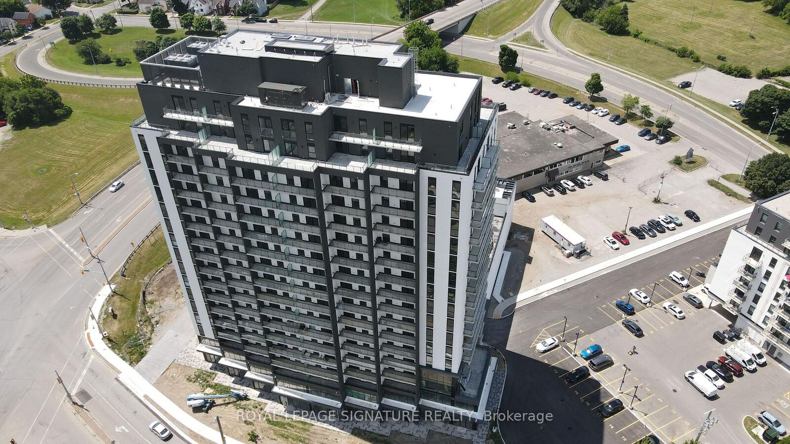 Property Photo:  33 Erie Avenue  ON N3S 2E7 