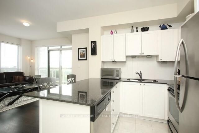 Property Photo:  3865 Lake Shore Boulevard W 1109  ON M8W 0A2 
