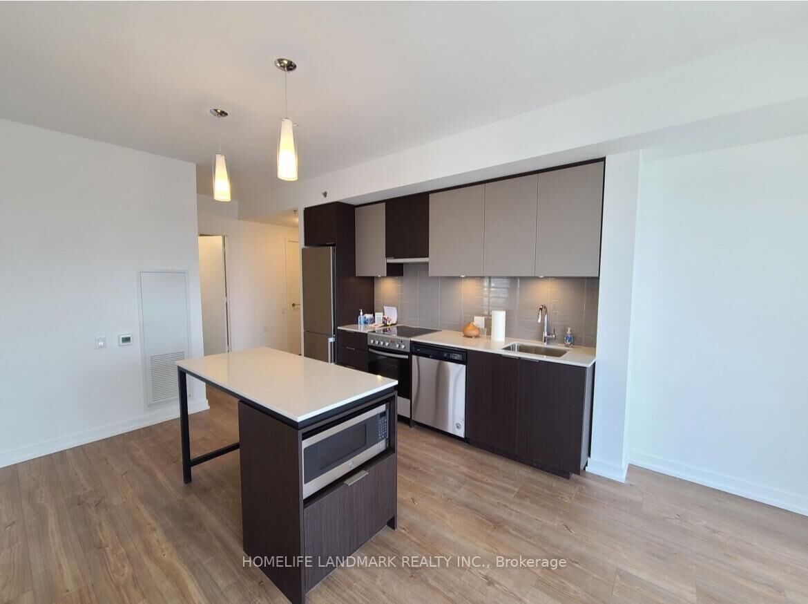 Property Photo: 203 College Street 2004 ON M5T 1P9