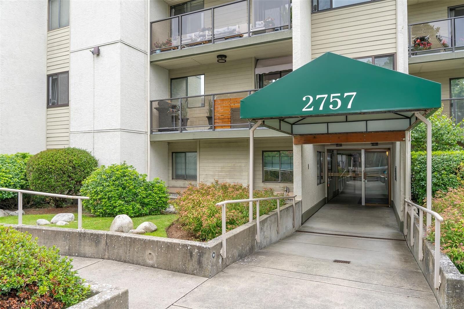 Property Photo: 2757 Quadra St #104 BC V8T 4E5