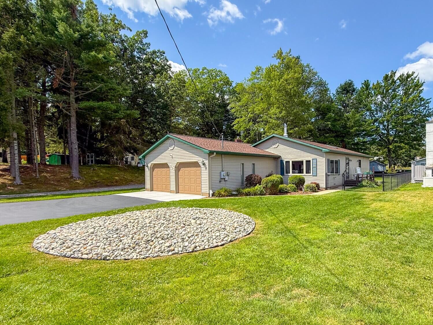 Property Photo: 311 Iroquois Avenue MI 48651