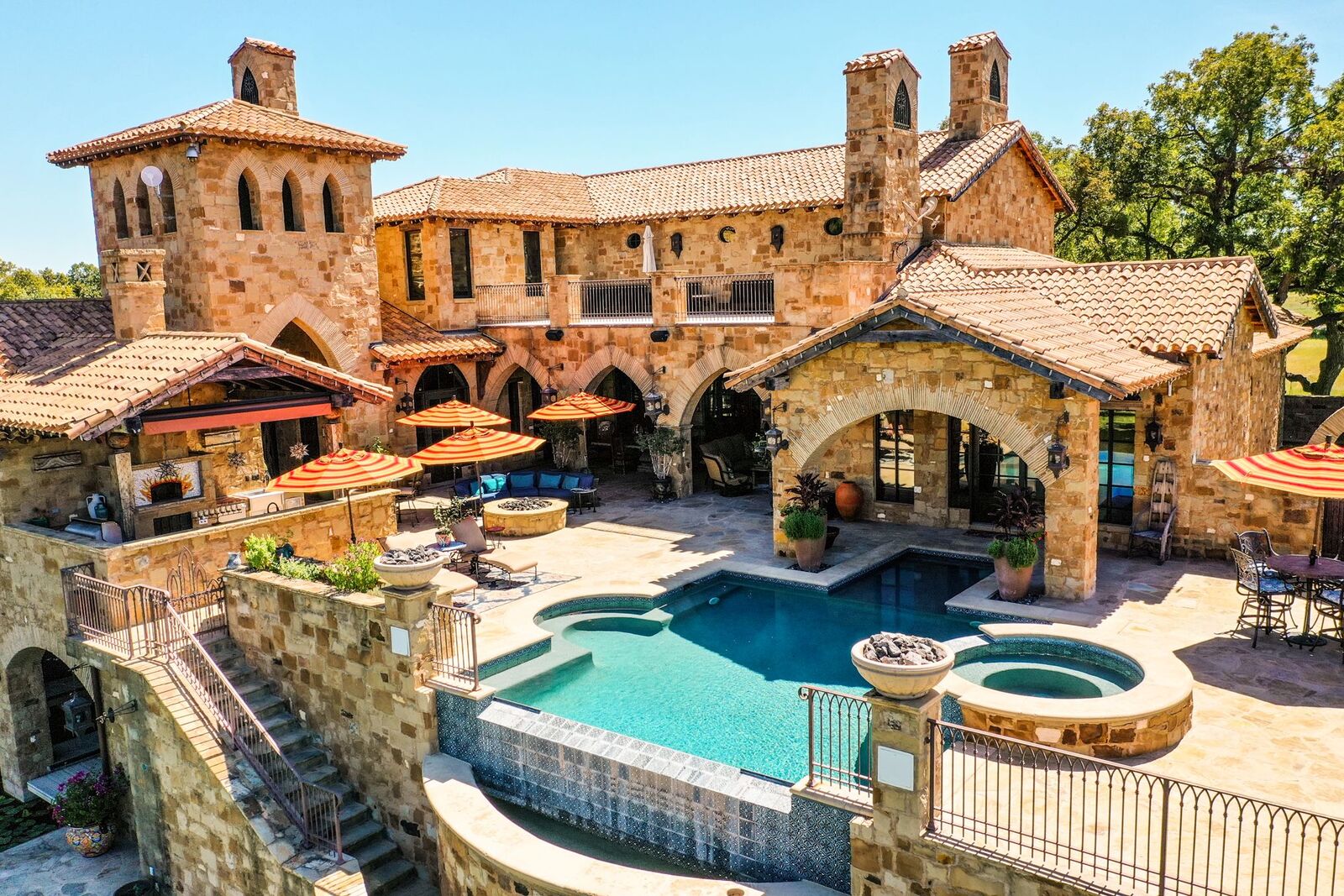 Property Photo:  113 La Posada  TX 78657 
