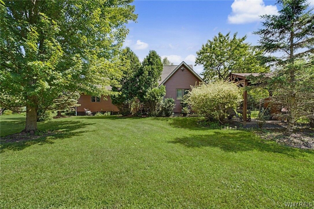 Property Photo: 2604 Bullis Road NY 14059