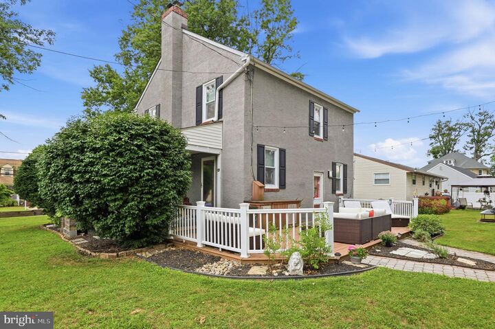 Property Photo:  200 W Moreland Avenue  PA 19040 