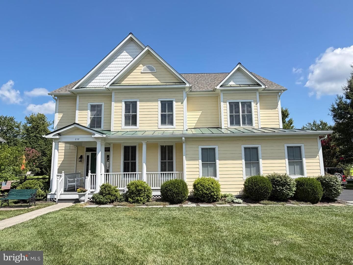 Property Photo: 632 Nash St VA 20170