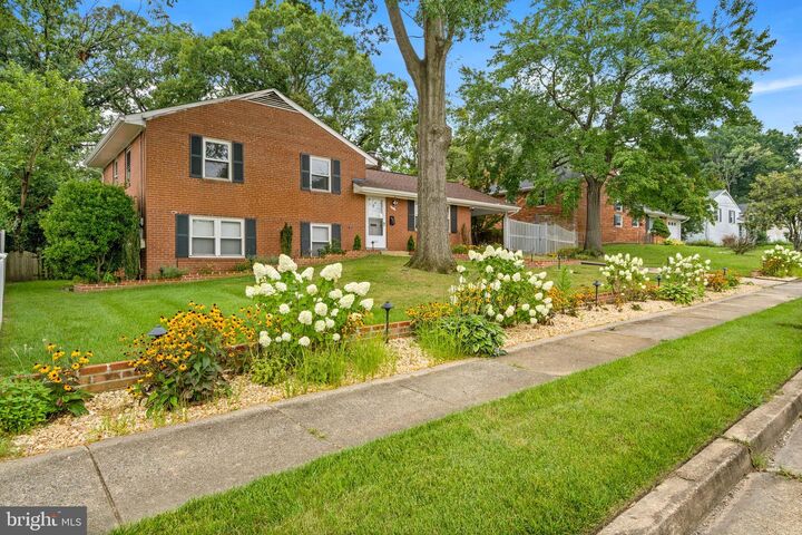 Property Photo:  6011 Hibbling Avenue  VA 22150 