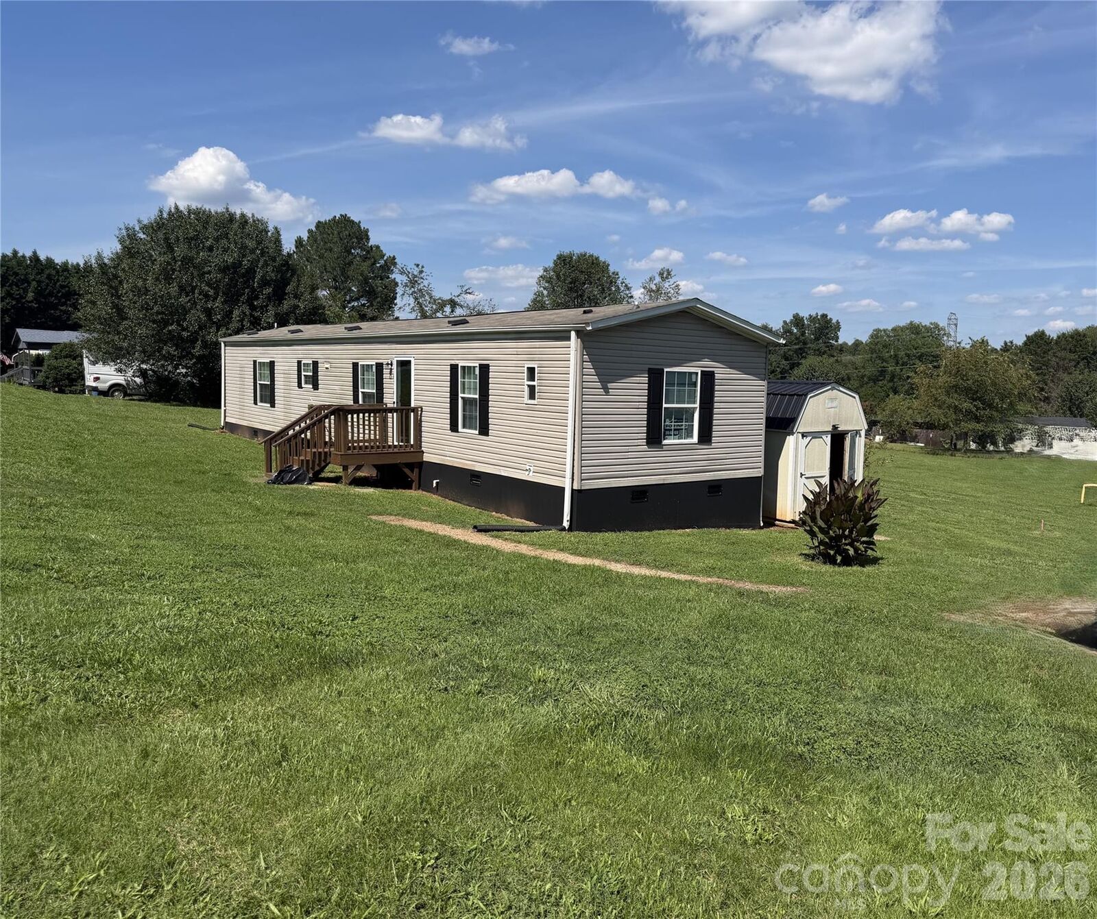 Property Photo: 4158 High View Court NC 28610