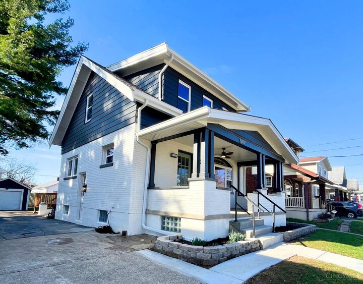 Property Photo:  1811 Emerson Avenue  OH 45239 