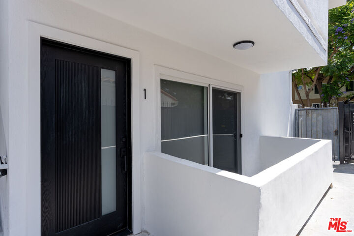Property Photo: 929 N Stanley Ave, Unit 1 CA 90046