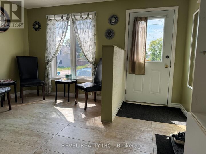 Property Photo:  214 Birch Street South  ON P4N 2B1 