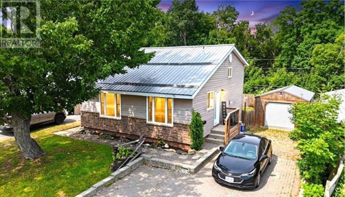 Property Photo: 177 Axmith Ave ON P5A 1B9