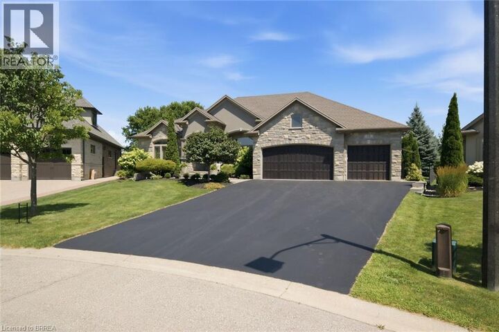 Property Photo: 14 Ellington Place ON N3T 0H5