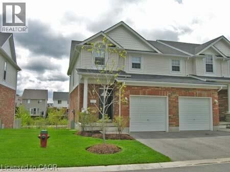 Property Photo: 151 Clairfields Drive East 39 ON N1L 1P5