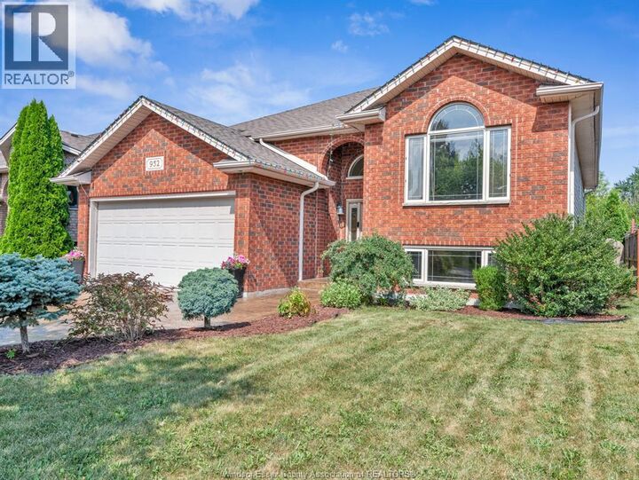 Property Photo: 952 Banwell ON N8P 1J2