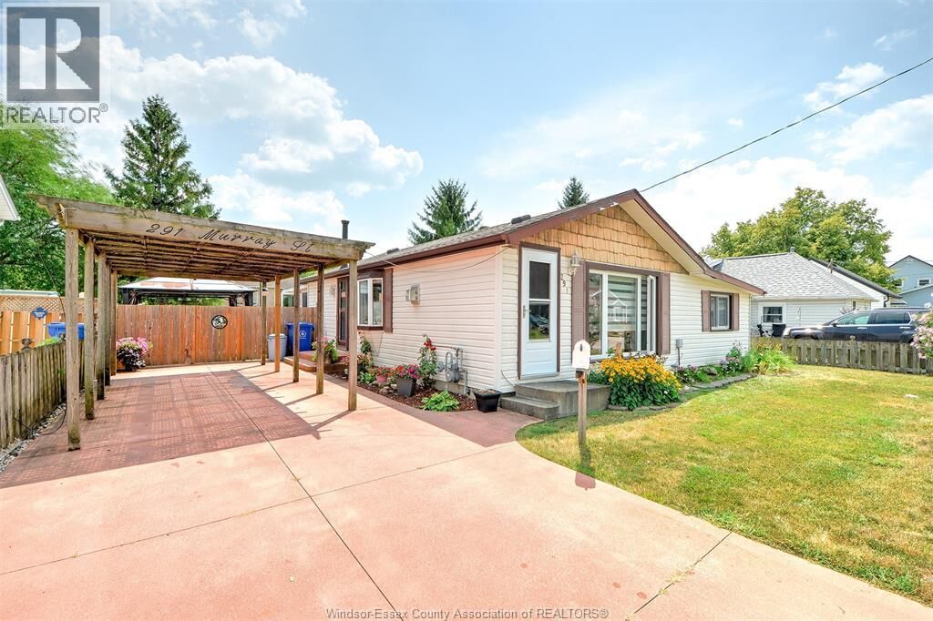 Property Photo: 291 Murray ON N9V 1K2
