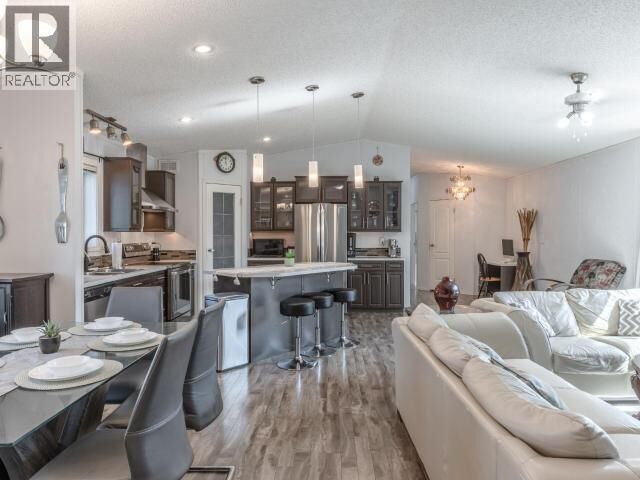 Property Photo: 146 Hall Crescent NT