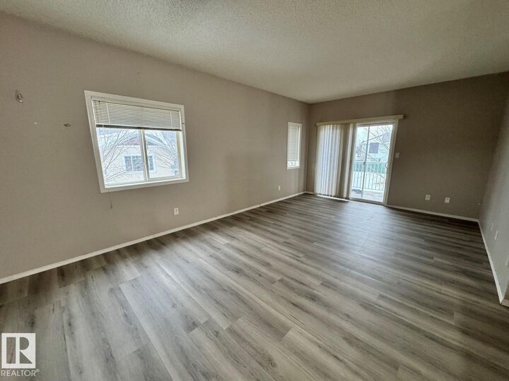 Property Photo:  2508 Hanna Crescent NW 28  AB T6R 3N7 