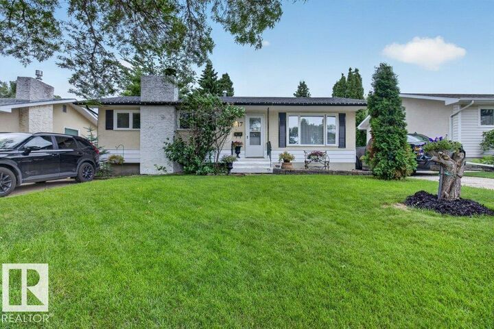 17 Starling Drive — photo 1