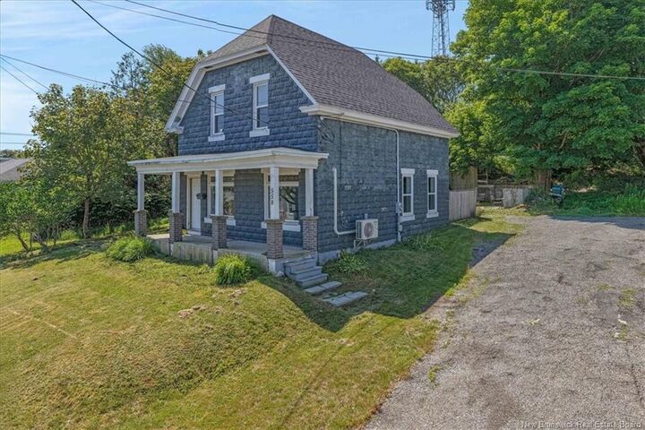Property Photo:  558 Lancaster Avenue  NB E2M 2L7 