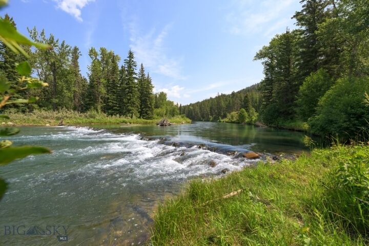Property Photo:  499 McDonald Road  MT 59843 