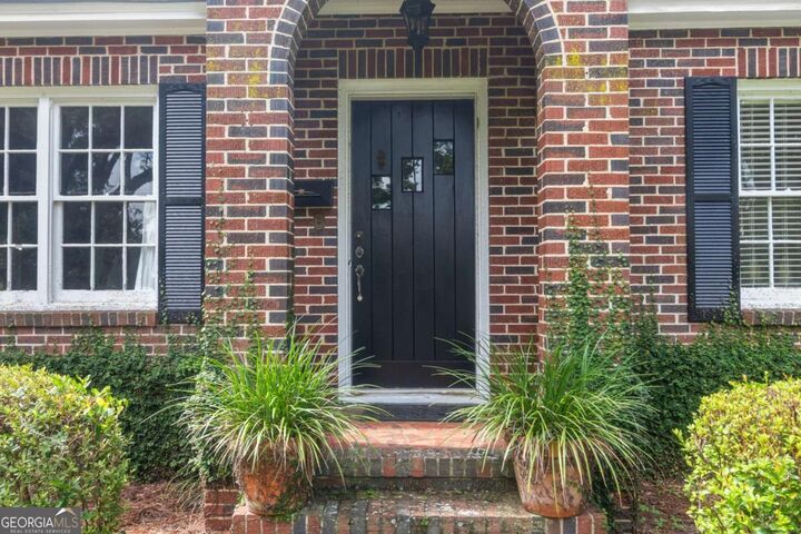 Property Photo:  910 6th Avenue  GA 31701 