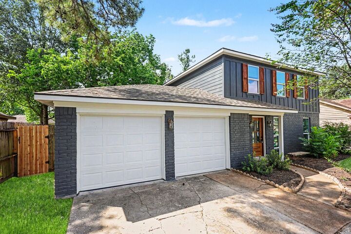 Property Photo: 2430 Summer Spring Drive TX 77373