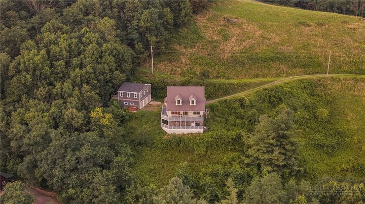 Property Photo:  11 Wildflower Lane  NC 28657 