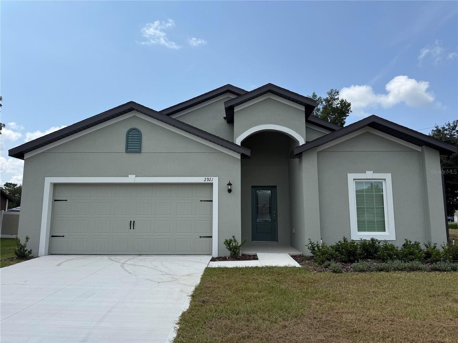 Property Photo:  2921 Garret Street  FL 32738 