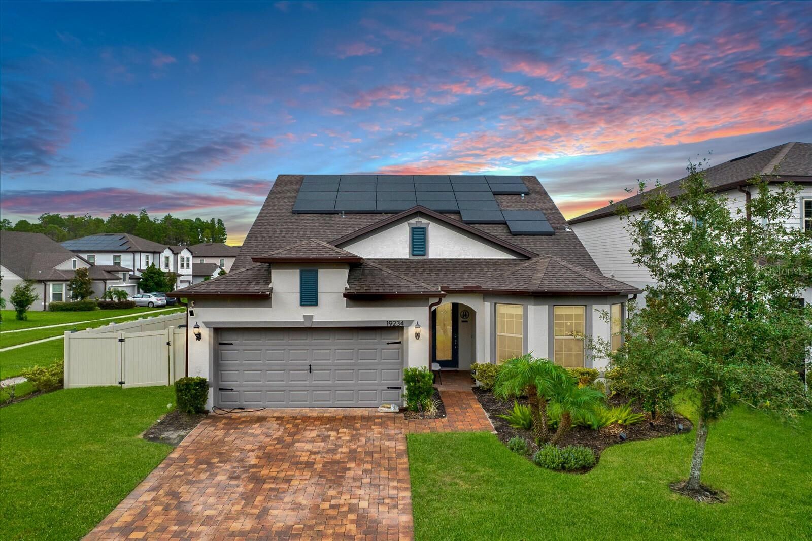 Property Photo: 19234 Mossy Pine Drive FL 33647