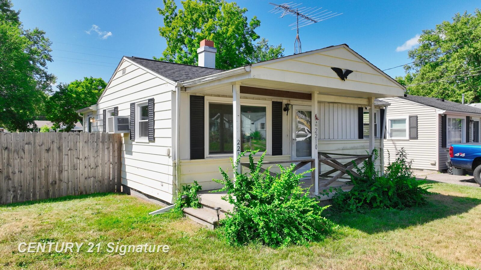 Property Photo: 2210 Williamson Avenue MI 48529