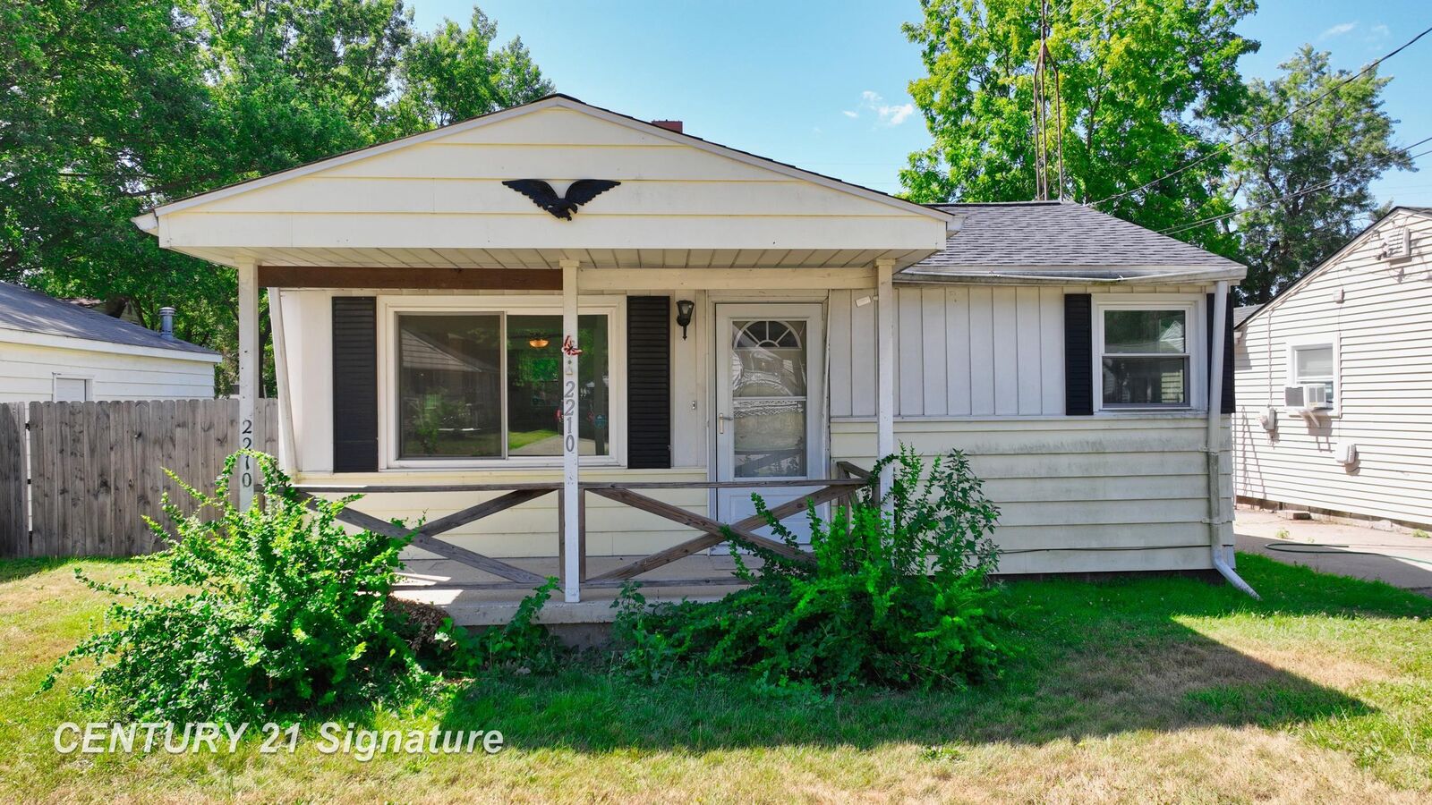 Property Photo:  2210 Williamson Avenue  MI 48529 