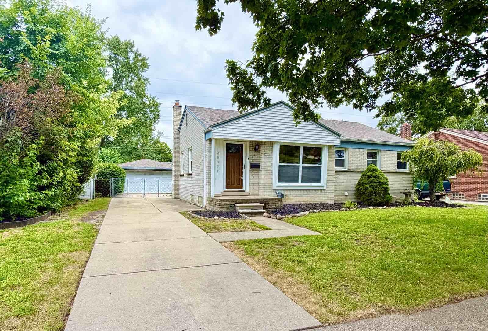 Property Photo:  29671 Macintyre Street  MI 48150 