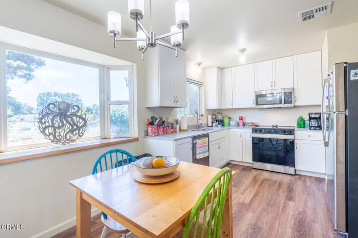 Property Photo: 1072 E Chestnut Street CA 95437