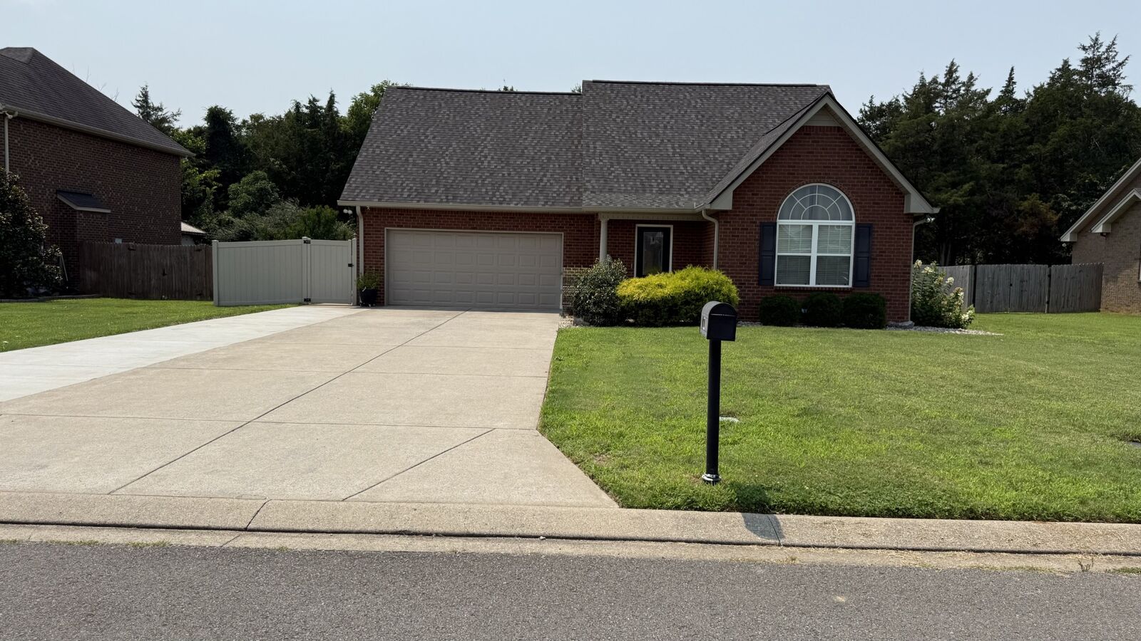 Property Photo:  2409 Auldridge Dr  TN 37037 