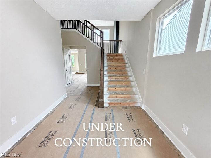 Property Photo: 2087 Glenmont Drive OH 44212