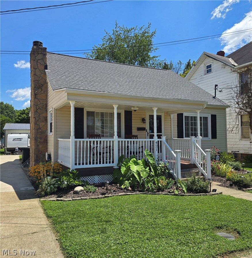 Property Photo:  421 Williams Avenue  WV 26187 